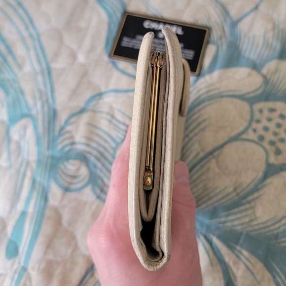 Chanel wallet - Picture 7 of 11